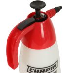 Chapin 1002 48 Ounce Handheld Pump Sprayer handle and thumb control