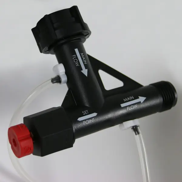 Chapin 4720 2 Gallon HydroFeed In-Line Fertilizing Injection