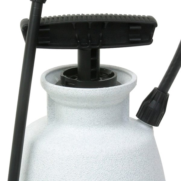 Chapin 10000 ½ Gallon Lawn and Garden Hand Pump Sprayer pump handle