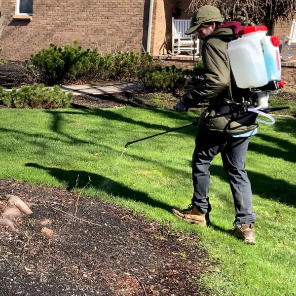 Chapin 63950 4 Gallon Mixes on Exit™ (M.O.E.) Backpack Sprayer