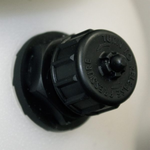Chapin 21250XP 3 Gallon Professional Farm & Field pressure relief valve