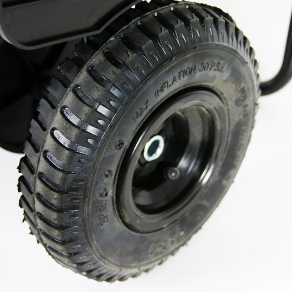 Chapin 8003A 65 Pound Residential Ice Melt Spreader tire