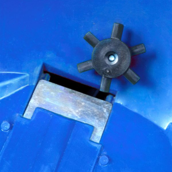 Chapin 8201A 80 Pound Residential Ice Melt Spreader with Baffles gate opening with auger