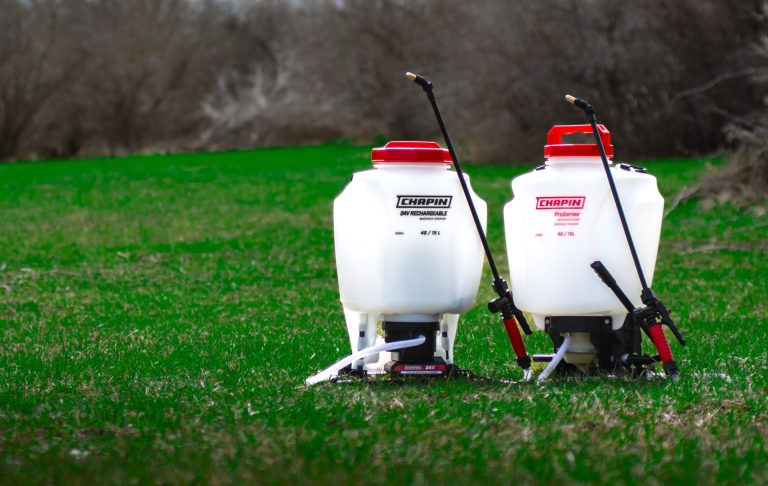 Chapin 63924 and 61800 Backpack Sprayers