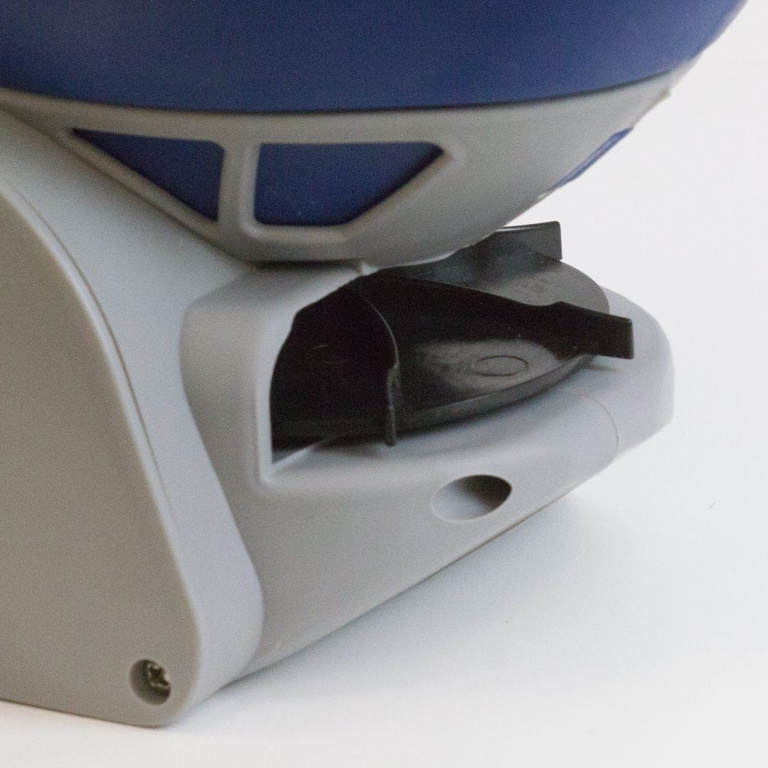 8705a_detail-impeller Chapin 8705A 3 Liter hand crank ice melt & salt spreader impeller