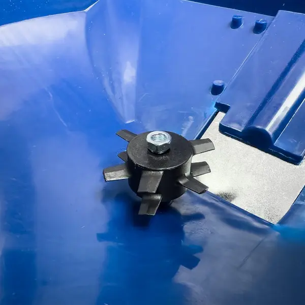 Chapin 88000A 80-Pound Residential Ice Melt and Salt Spreader