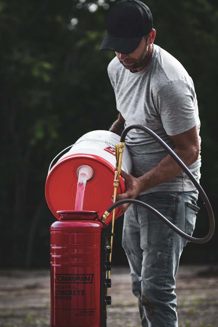 Filling a Chapin 1949 industrial concrete sprayer